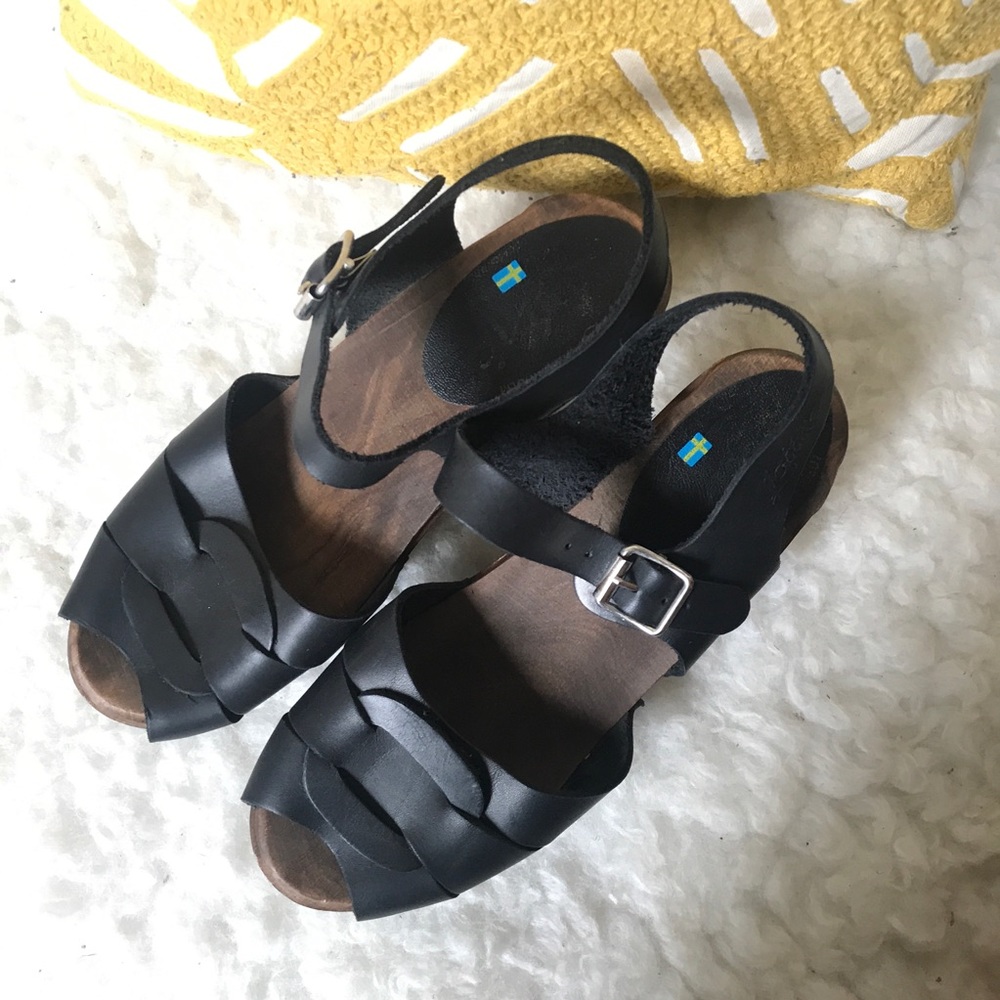 Lotta from Stockholm Black Leather Peep Toe Clogs
